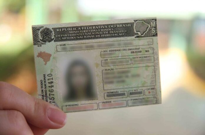 Alerta: promessa de CNH sem aulas, exames e nem provas Alerta: promessa de CNH sem aulas, exames e nem provas é golpe