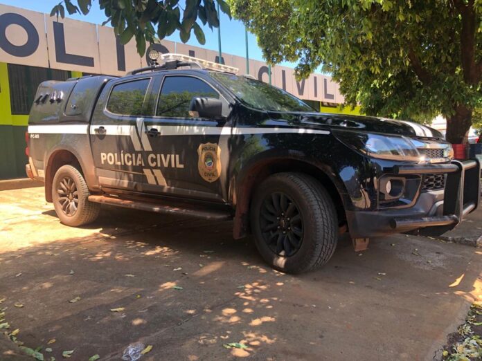 Dois homens são presos pela Polícia Civil em Itaquiraí por saquear mercadoria de veículo envolvido em acidente, em Itaquiraí, e irão responder também por porte ilegal de arma de foto