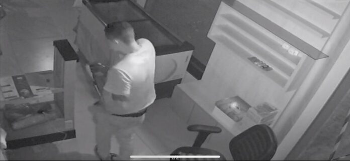 Polícia Civil prende homem por furto em estabelecimento comercial de Nioaque