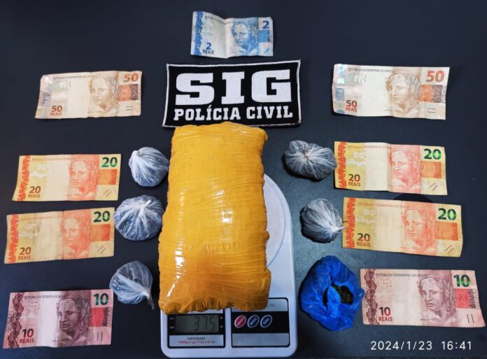 Traficante é preso com um tablete de maconha em Fátima Traficante é preso com um tablete de maconha em Fátima do Sul