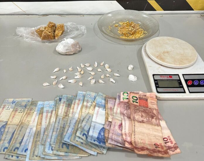 Casal é preso por tráfico de drogas e associação em Casal é preso por tráfico de drogas e associação em Dourados