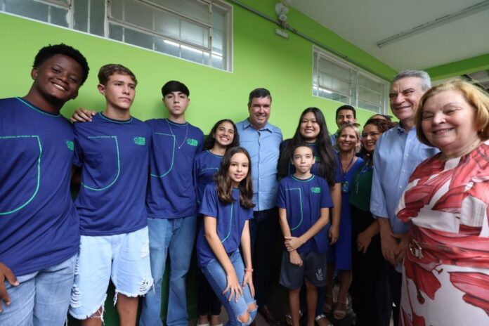 Com foco na educação moderna e de qualidade, Governo entrega Com foco na educação moderna e de qualidade, Governo entrega reforma de escola em Ribas do Rio Pardo