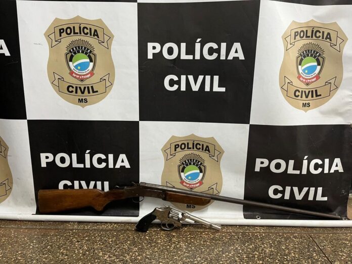 Em Mundo Novo, Polícia Civil prende três por furto de caminhonetes e apreende duas armas de fogo