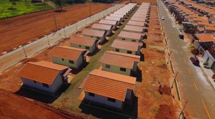 Governo de MS amplia renda familiar e possibilidade de benefício Governo de MS amplia renda familiar e possibilidade de benefício em programa habitacional da Agehab