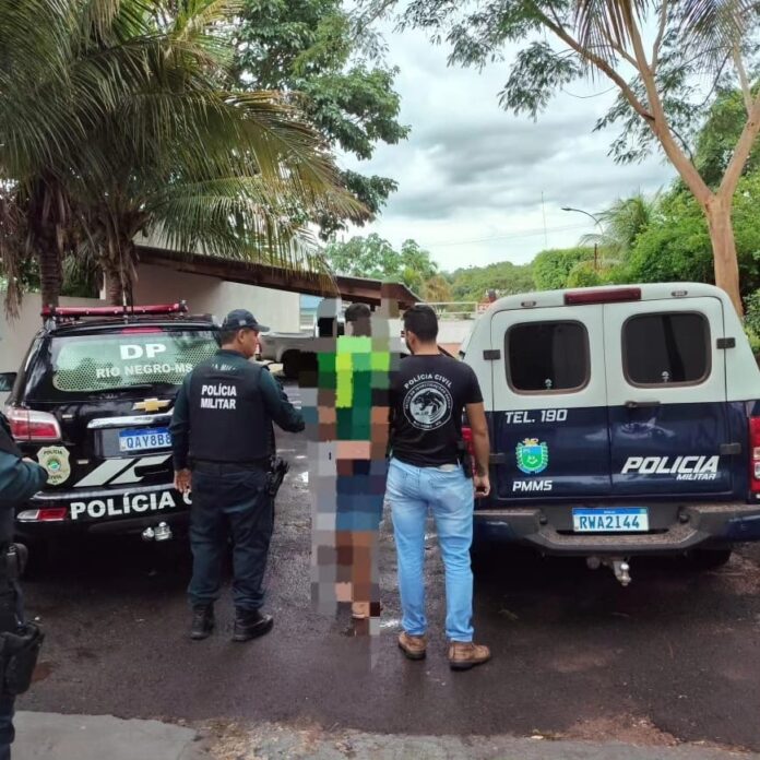 Homem é preso em Rio Negro após fraturar o nariz da convivente dele