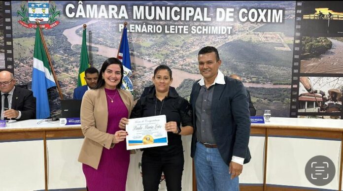 Investigadora da Polícia Civil é homenageada por vereadores de Coxim Investigadora da Polícia Civil é homenageada por vereadores de Coxim