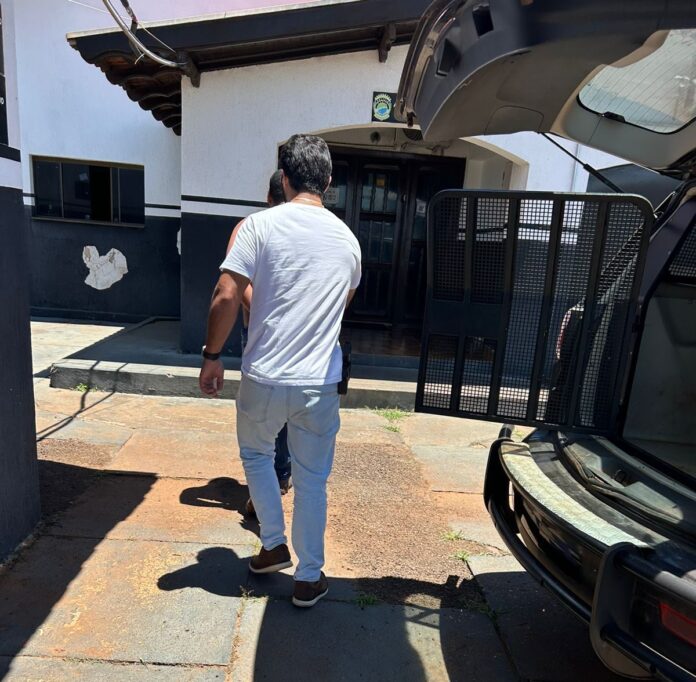 Polícia Civil prende autor que descumpriu medida protetiva de urgência Polícia Civil prende autor que descumpriu medida protetiva de urgência em Caarapó