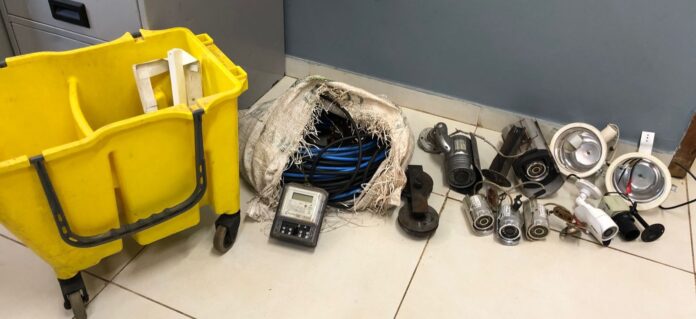 Polícia Civil prende receptadores de fios de energia em Campo Polícia Civil prende receptadores de fios de energia em Campo Grande