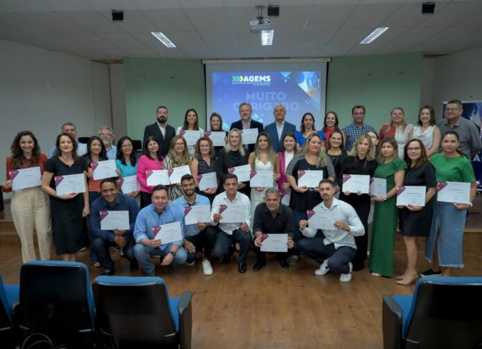 AGEMS certifica servidores em curso de regulação pública pela primeira vez em 22 anos