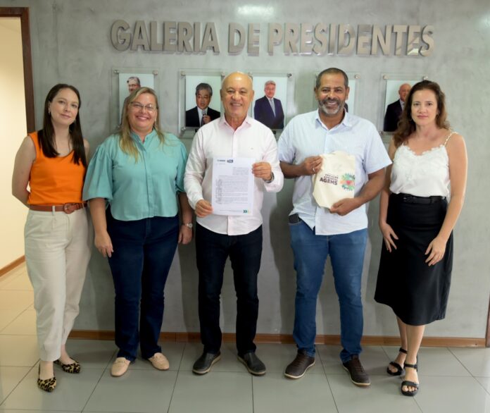 AGEMS e Prefeitura de Eldorado assinam convênio para regular e AGEMS e Prefeitura de Eldorado assinam convênio para regular e fiscalizar serviços de resíduos sólidos