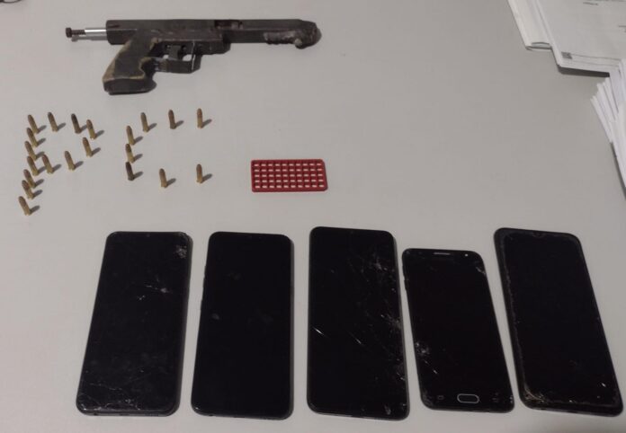 Durante cumprimento de mandado de busca em Caracol, Polícia Civil prende um homem em flagrante