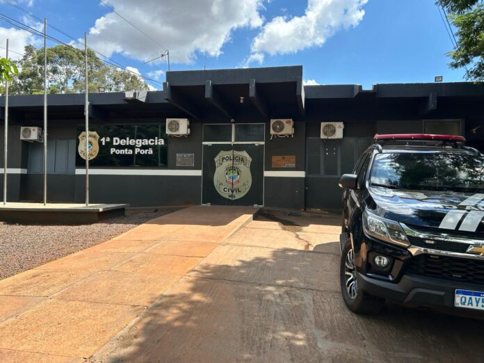 Foragido há mais de 10 anos, criminoso conhecido como “Federal” Foragido há mais de 10 anos, criminoso conhecido como “Federal” é preso pela Polícia Civil em Ponta Porã