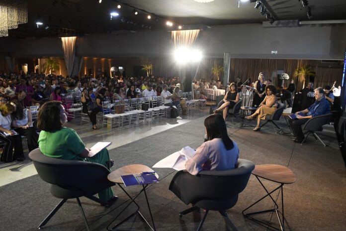 Gestão democrática é tema central de formação para diretores de Gestão democrática é tema central de formação para diretores de escolas estaduais de MS