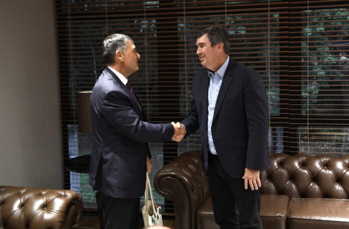 Governador recebe embaixador do Canadá para discutir integração e eventuais negociações comerciais