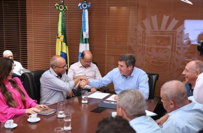 Governo de MS garante R$ 11 milhões para asfalto de avenida em Paraíso das Águas