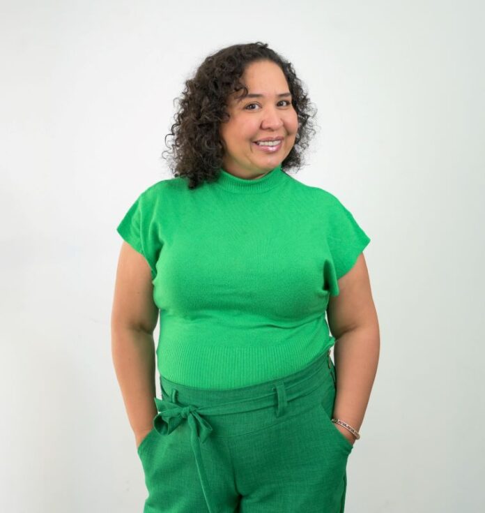 Mulheres em ação: Rúbia transforma desafios em conquistas por trás Mulheres em ação: Rúbia transforma desafios em conquistas por trás da regulação econômica do Saneamento