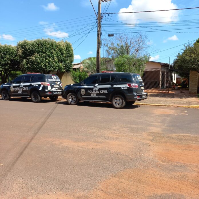 Polícia Civil cumpre mandado de busca e apreensão em São Polícia Civil cumpre mandado de busca e apreensão em São Gabriel do Oeste
