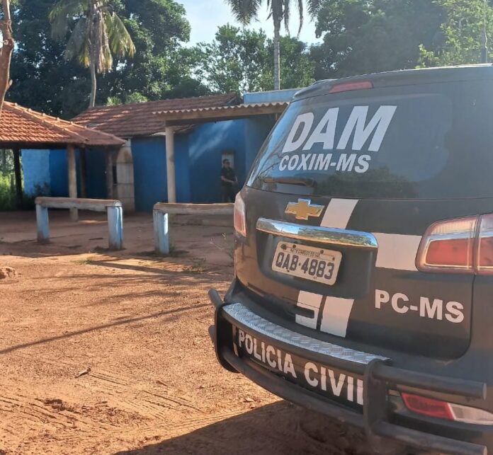 Polícia Civil cumpre mandado de busca e apreensão na casa de autor de feminicídio em Coxim