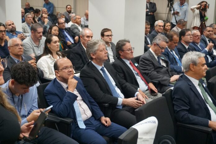 Setor florestal e expansão econômica de MS são destacados em Setor florestal e expansão econômica de MS são destacados em lançamento de plano nacional