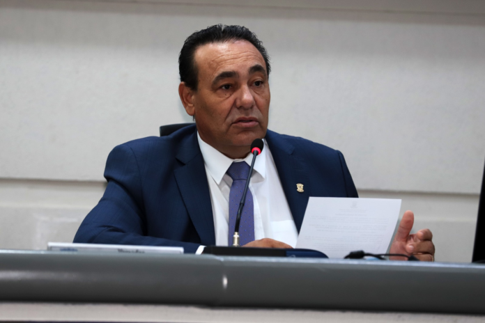 Sobre o mau cheiro na Região do Nova Campo Grande, Sobre o mau cheiro na Região do Nova Campo Grande, Carlão faz o compromisso de Audiência Pública e interlocução da Câmara junto à Semadur