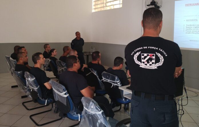 Nivelamento de Força Tática do 10º BPM Nivelamento de Força Tática do 10º BPM