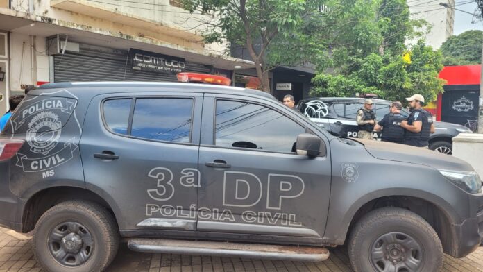 Polícia Civil cumpre mandado de prisão contra o segundo autor Polícia Civil cumpre mandado de prisão contra o segundo autor do homicídio que vitimou um adolescente de 17 anos em um lava a jato em Campo Grande