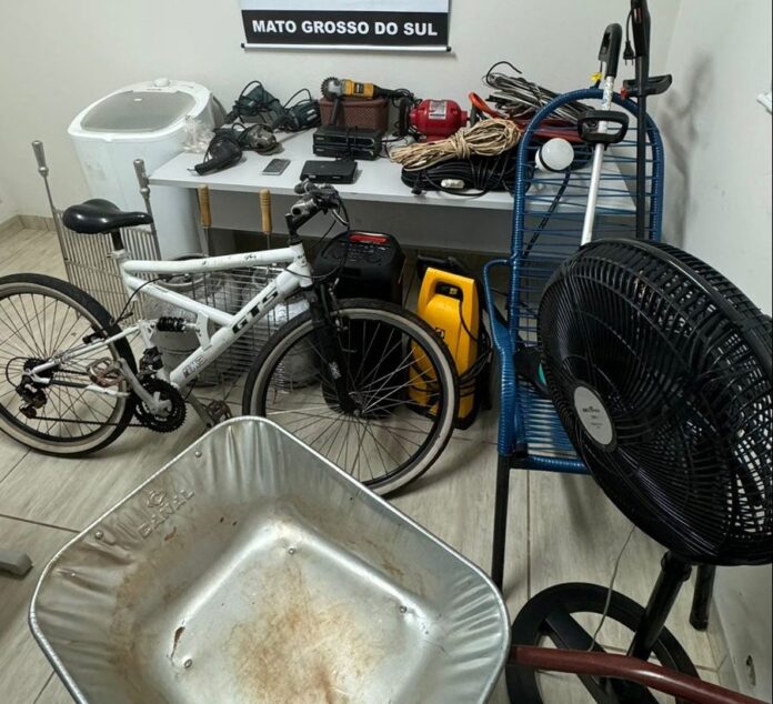 Polícia Civil prende autor de furto qualificado em Iguatemi e Polícia Civil prende autor de furto qualificado em Iguatemi e apreende diversos objetos subtraídos em ocorrências anteriores