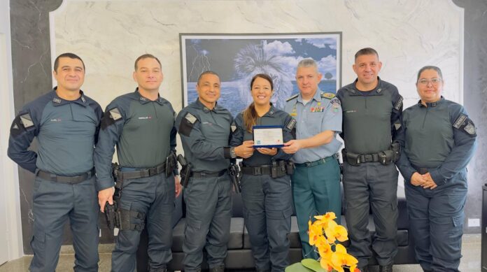 Policial Militar da PMMS defende tese de Doutorado sobre as Policial Militar da PMMS defende tese de Doutorado sobre as práticas policiais do PROERD