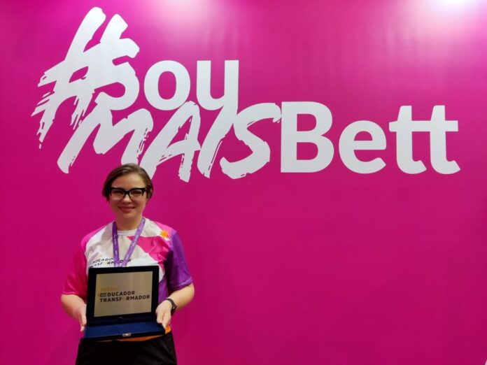 Professora da Rede Estadual de Ensino vence prêmio nacional de Professora da Rede Estadual de Ensino vence prêmio nacional de educação