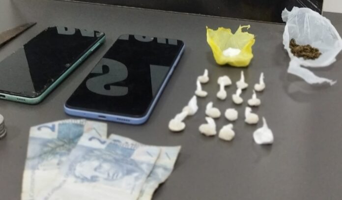 Polícia Civil prende dois homens por tráfico de drogas em Polícia Civil prende dois homens por tráfico de drogas em Bataguassu