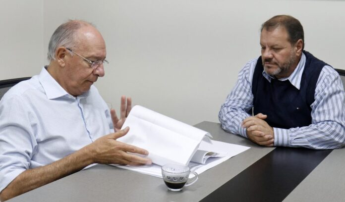 Ações municipalistas impulsionam desenvolvimento com novos investimentos em três municípios Ações municipalistas impulsionam desenvolvimento com novos investimentos em três municípios