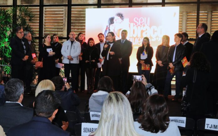 Campanha do agasalho “Seu Abraço Aquece” chega ao final com Campanha do agasalho “Seu Abraço Aquece” chega ao final com recorde de peças arrecadadas