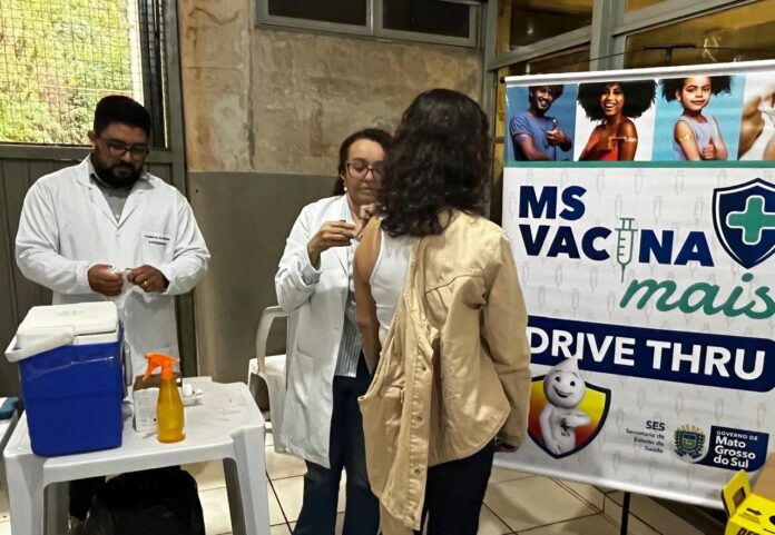 Campanha ‘Governo MS Vacina Mais’ imuniza 1,5 mil servidores estaduais Campanha ‘Governo MS Vacina Mais’ imuniza 1,5 mil servidores estaduais contra Influenza