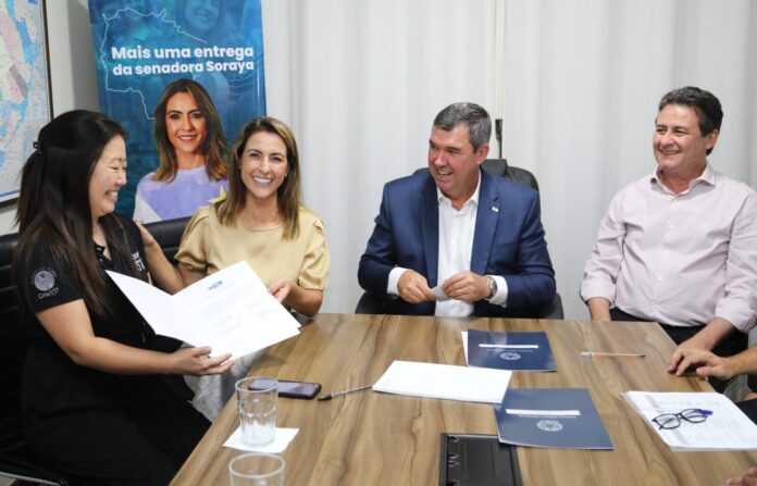 Governo participa da assinatura de emendas na saúde que beneficiam Governo participa da assinatura de emendas na saúde que beneficiam 15 cidades