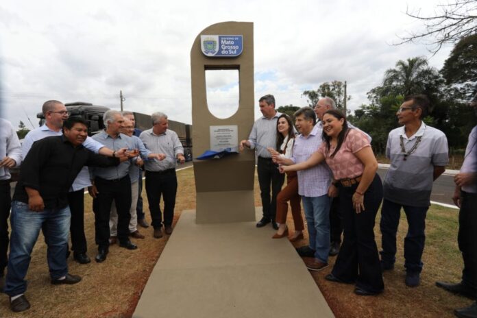 Japorã recebe mais de R$ 74,8 milhões com pavimentação da Japorã recebe mais de R$ 74,8 milhões com pavimentação da MS-386 e convênios do MS Ativo