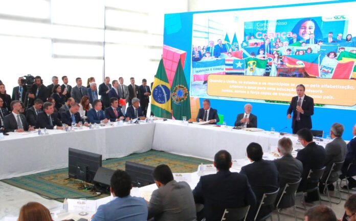Mato Grosso do Sul mantém ações próprias e reforça compromisso Reunião Compromisso Nacional Criança Alfabetizada: Estado Comprometido com a Alfabetização