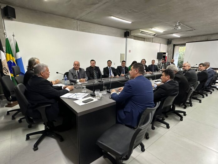 Novo diretor do Departamento de Polícia do Interior se reúne Novo diretor do Departamento de Polícia do Interior se reúne delegados regionais para traçar metas de trabalho nos municípios