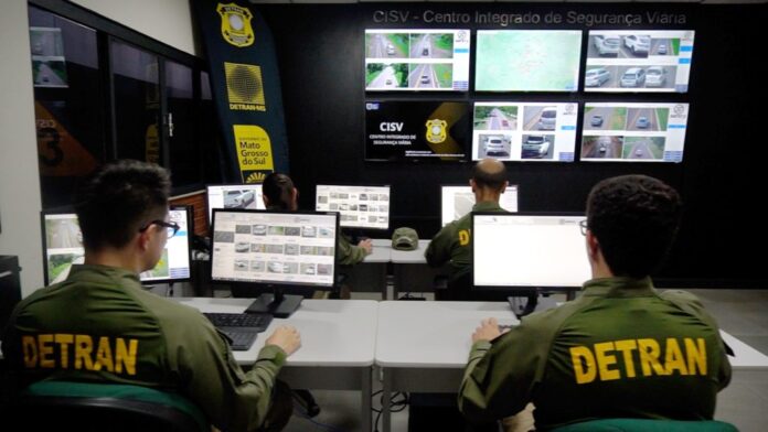 Óculos e câmeras são reforço no lançamento do Centro de Óculos e câmeras são reforço no lançamento do Centro de Integração de Segurança Viária do Detran