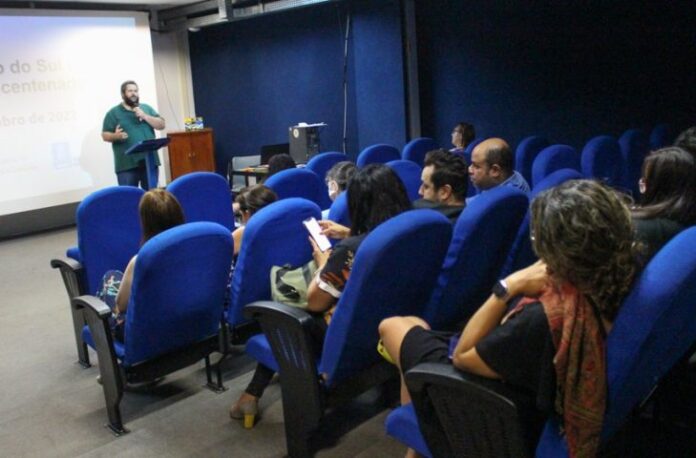 Oficina ‘Ações Educativas em Museus’ é oferecida gratuitamente no MIS Oficina ‘Ações Educativas em Museus’ é oferecida gratuitamente no MIS