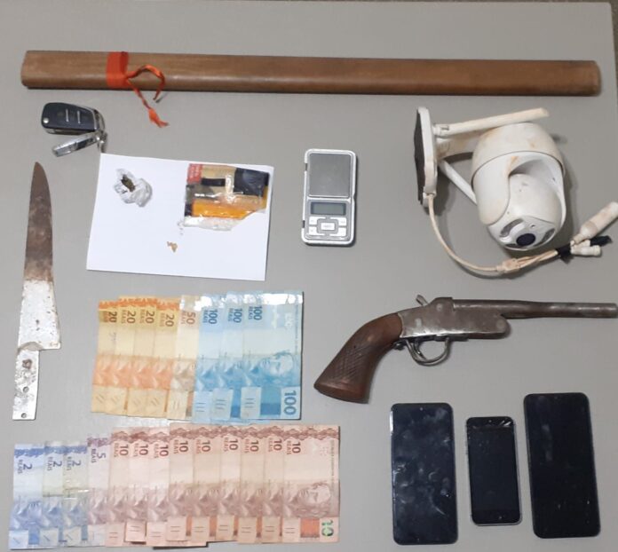 Polícia Civil desarticula “tribunal do crime” com prisão de suspeitos Polícia Civil desarticula “tribunal do crime” com prisão de suspeitos de homicídio em São Gabriel Do Oeste