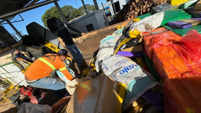 Polícia Civil incinera quase 6 toneladas de entorpecentes em Iguatemi Polícia Civil incinera quase 6 toneladas de entorpecentes em Iguatemi
