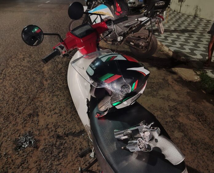 Polícia Militar detém indivíduo por dirigir embriagado e portar simulacro Polícia Militar detém indivíduo por dirigir embriagado e portar simulacro em Coxim