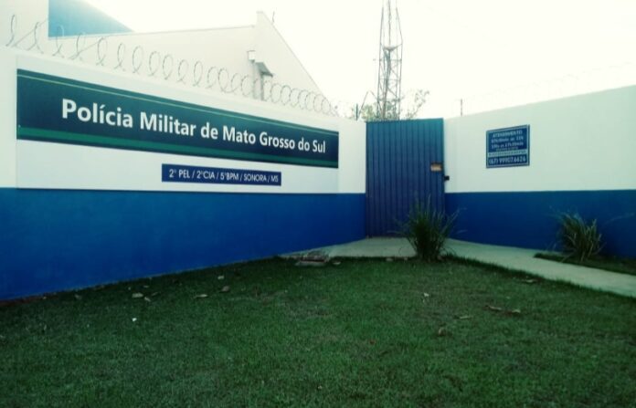 Polícia Militar prende homem por dirigir embriagado e por desacato Polícia Militar prende homem por dirigir embriagado e por desacato em Sonora