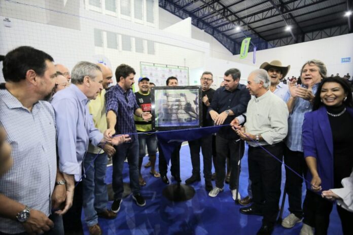 Primeiro ginásio poliesportivo de Itaquiraí é inaugurado com investimento do Primeiro ginásio poliesportivo de Itaquiraí é inaugurado com investimento do Governo do Estado