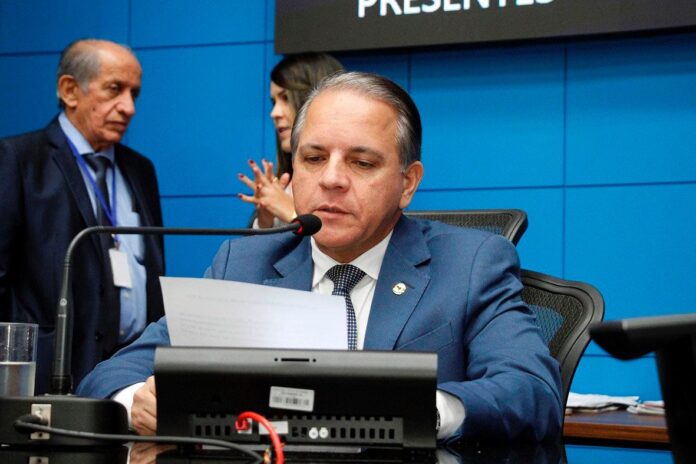 8cf2efb0-469b-418a-a141-4978d2196880