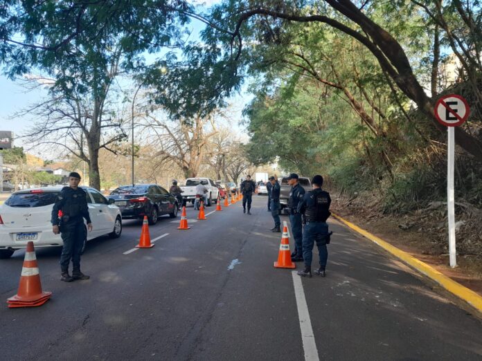 BPMTran da PMMS realiza blitz para capacitação e atualização de BPMTran da PMMS realiza blitz para capacitação e atualização de policiais militares como agentes de trânsito em Campo Grande