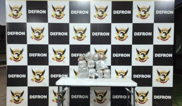 Mulher é presa pela Polícia Civil, em Dourados, despachando drogas Mulher é presa pela Polícia Civil, em Dourados, despachando drogas em uma transportadora