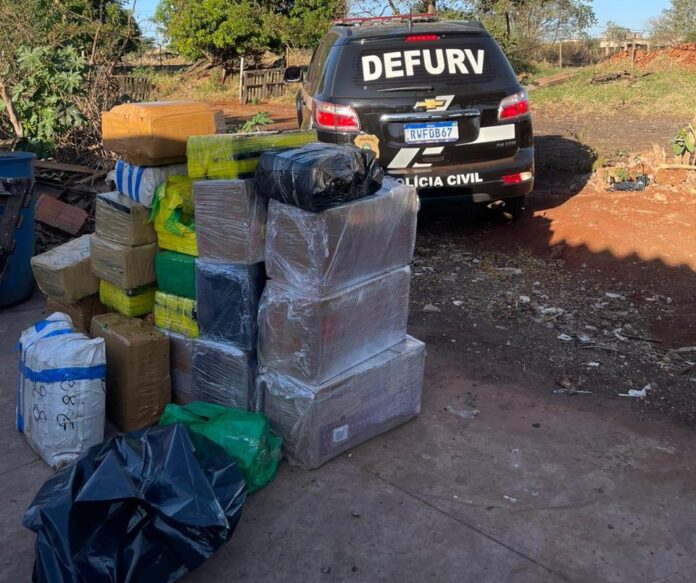 Polícia Civil apreende 770 kg de maconha e prende em Polícia Civil apreende 770 kg de maconha e prende em flagrante autor de tráfico de drogas, em Campo Grande
