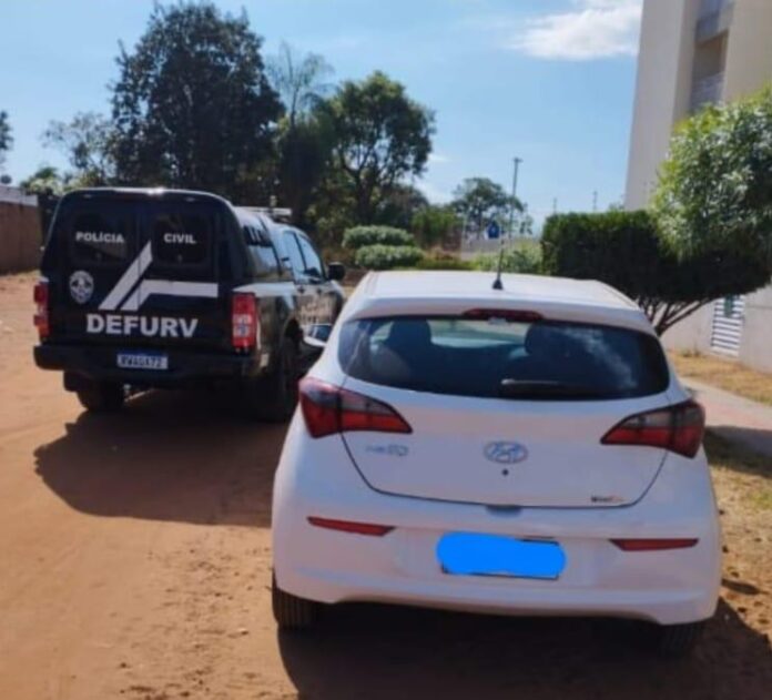 Polícia Civil elucida roubo ocorrido em Campo Grande, recupera carro Polícia Civil elucida roubo ocorrido em Campo Grande, recupera carro e apreende dois adolescentes infratores