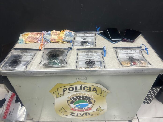 Polícia Civil prende dois adultos e apreende um adolescente por Polícia Civil prende dois adultos e apreende um adolescente por tráfico de drogas em Naviraí